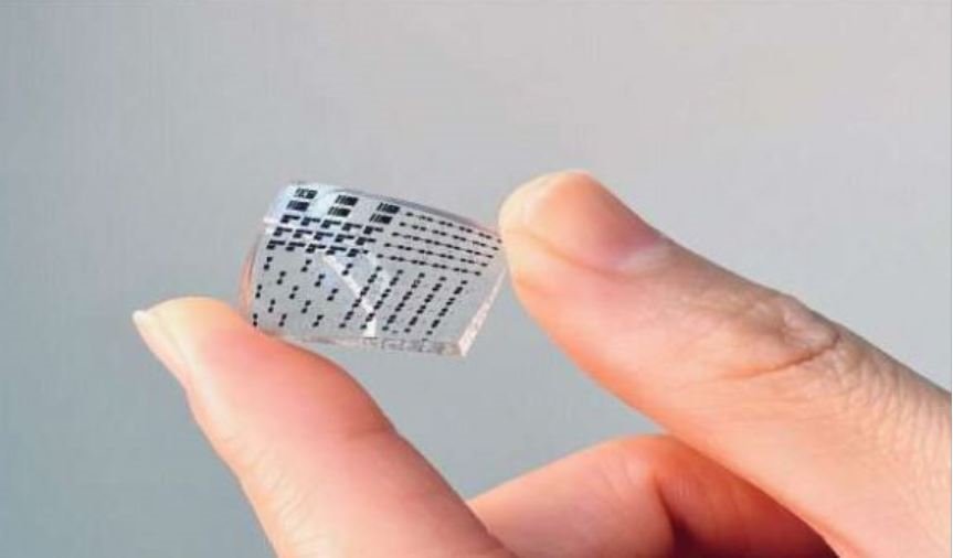 Piel electrónica neuromórfica: el avance que permite a los robots “sentir dolor” y reaccionar como los humanos